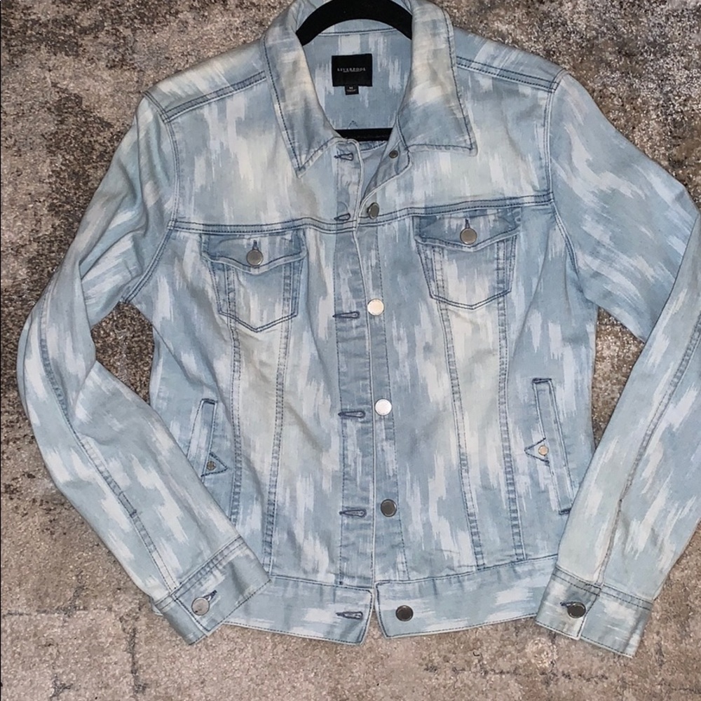 Light denim jean jacket. Worn twice